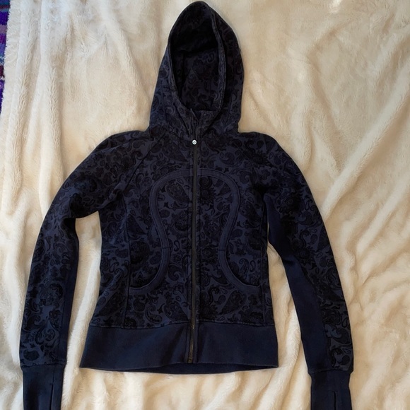lululemon athletica Tops - Lululemon Athletica scuba zip up hoodie.